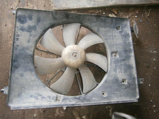 Диффузор радиатора Хонда Фит в Абакане 24055