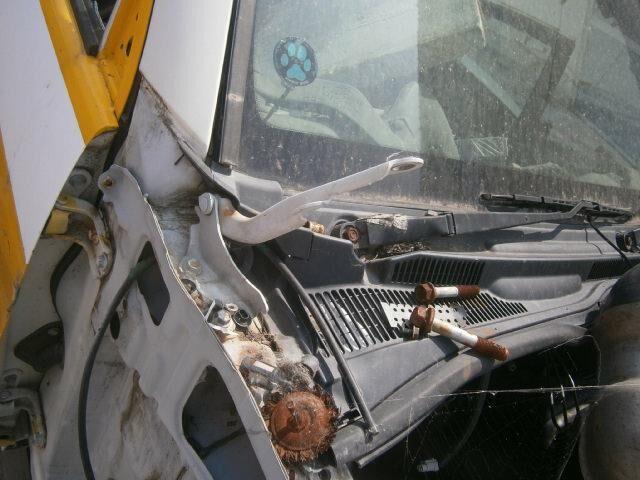 Решетка под лобовое стекло Тойота Хайлюкс Сурф в Абакане 29486